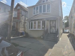 8632 122nd Street, Richmond Hill, NY 11418