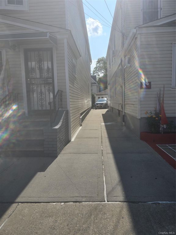 8632 122nd Street, Richmond Hill, NY 11418 — photo 4
