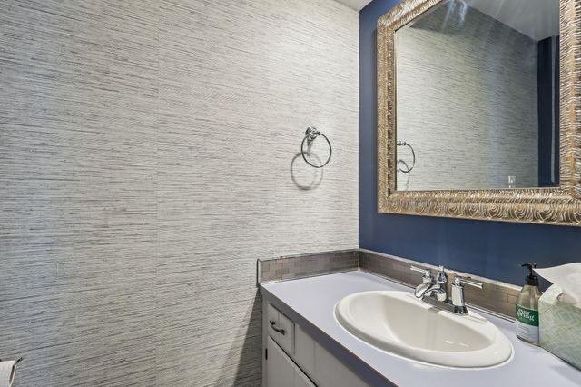 3805 Washington Avenue, Des Moines, IA 50310