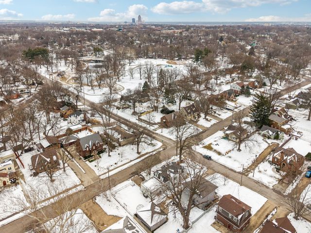 3805 Washington Avenue, Des Moines, IA 50310