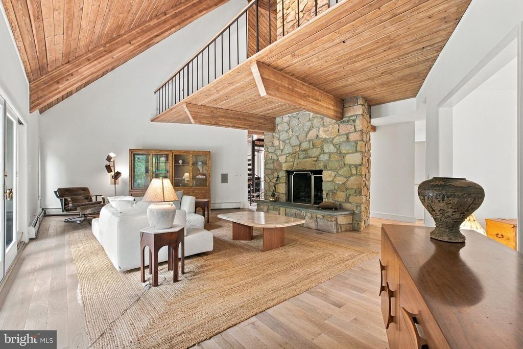 5939 HONEY HOLLOW RD, DOYLESTOWN, PA 18902 — photo 5