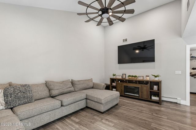 956 Alden Drive, Toms River, NJ 08753
