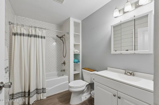 956 Alden Drive, Toms River, NJ 08753