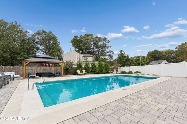 956 Alden Drive, Toms River, NJ 08753