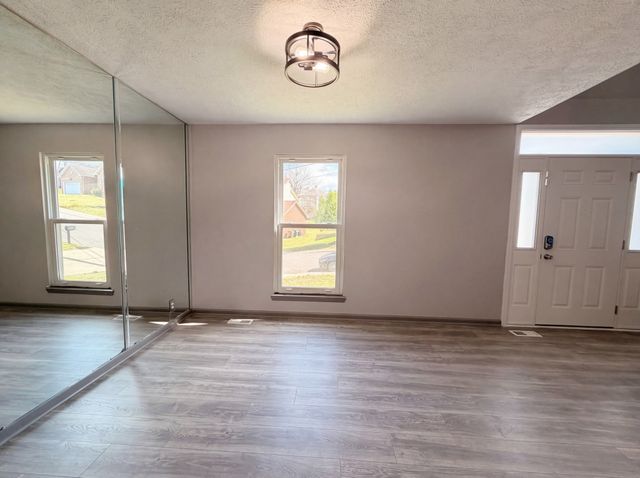2976 Claymille Blvd, Nashville, TN 37207