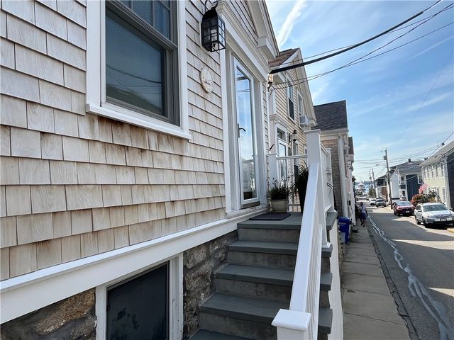 39 Pope Street, Newport, RI 02840