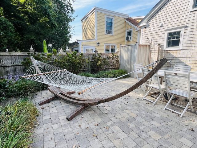 39 Pope Street, Newport, RI 02840