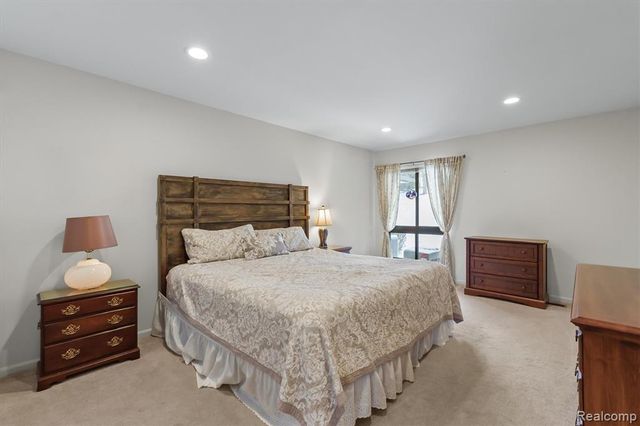 983 Wexford Way, Rochester Hills, MI 48307