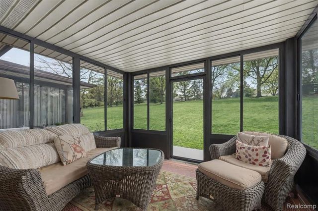 983 Wexford Way, Rochester Hills, MI 48307