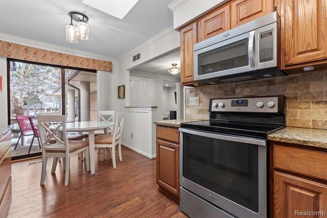 983 Wexford Way, Rochester Hills, MI 48307