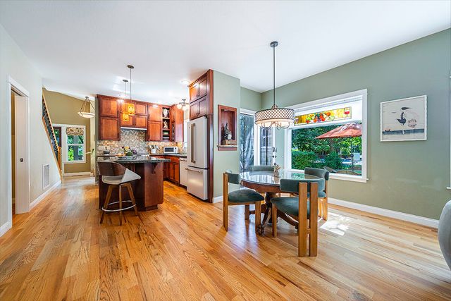 2704 Clay Creek Way, Ashland, OR 97520