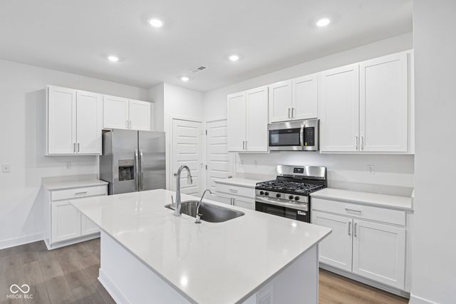 15274 Farrington Way, Fishers, IN 46037