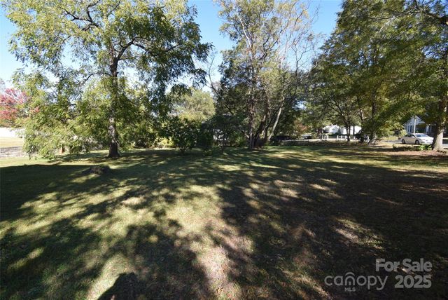 208 S Myrtle School Road, Gastonia, NC 28052