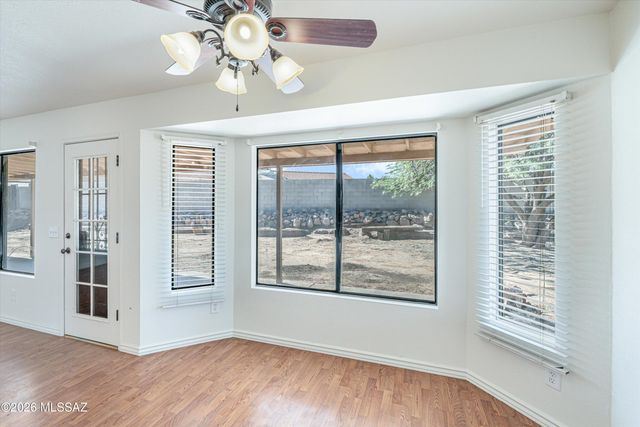 1821 W Newhall Drive, Tucson, AZ 85746