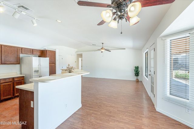1821 W Newhall Drive, Tucson, AZ 85746