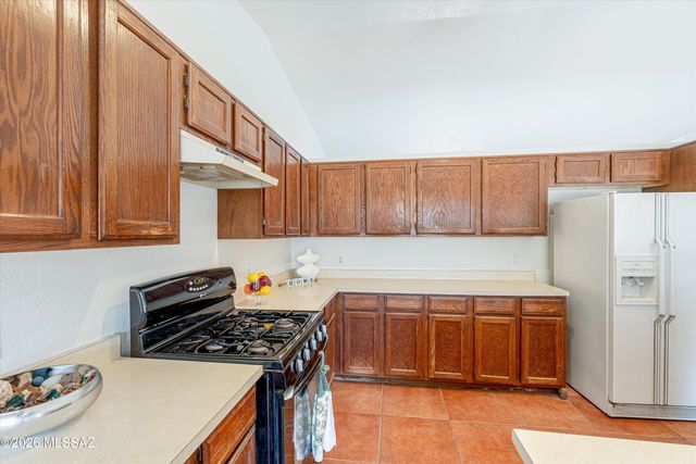 1821 W Newhall Drive, Tucson, AZ 85746