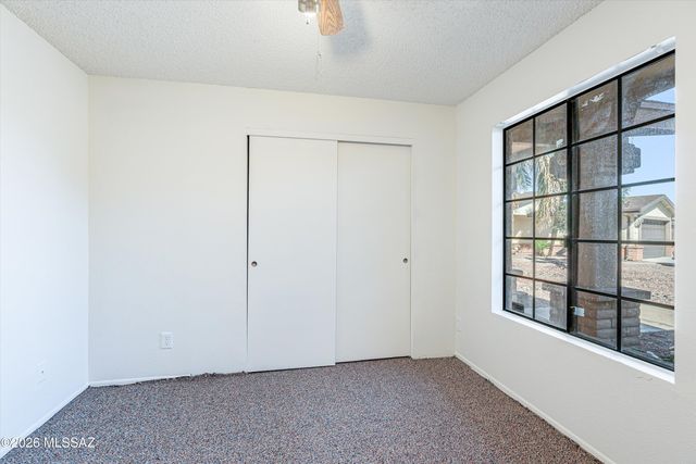 1821 W Newhall Drive, Tucson, AZ 85746