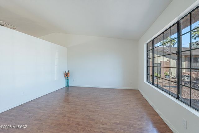 1821 W Newhall Drive, Tucson, AZ 85746