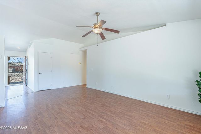 1821 W Newhall Drive, Tucson, AZ 85746