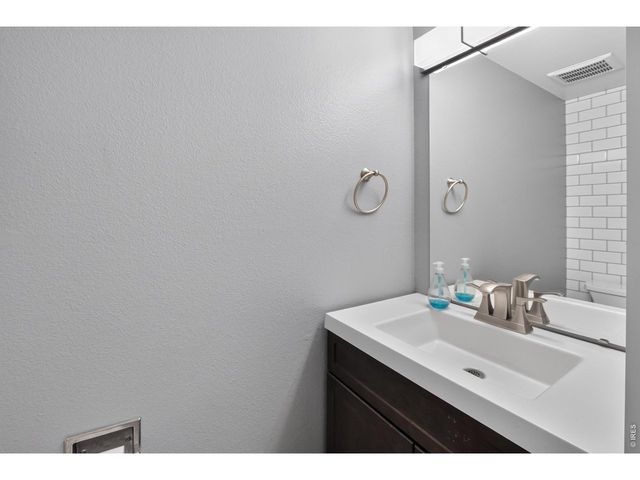 1024 Oxford Ln 68-17B, Fort Collins, CO 80525