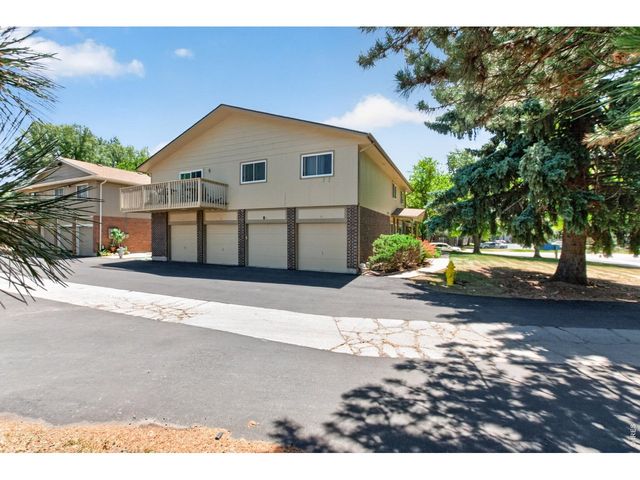 1024 Oxford Ln 68-17B, Fort Collins, CO 80525