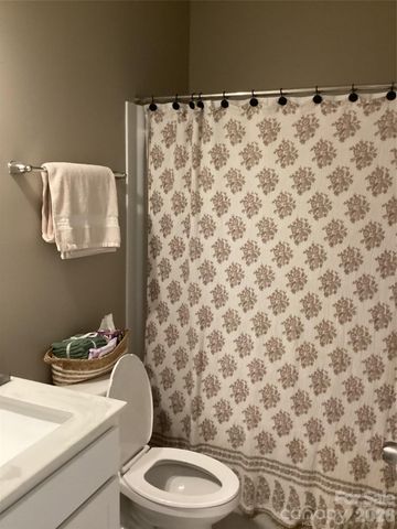 5135 Devonshire Road, Denver, NC 28037