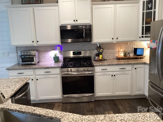 5135 Devonshire Road, Denver, NC 28037