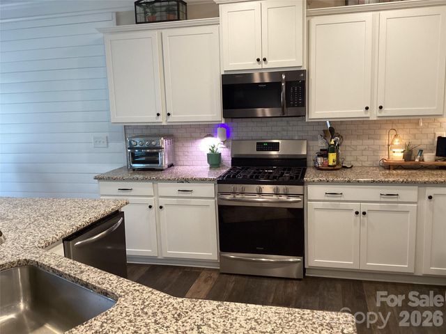 5135 Devonshire Road, Denver, NC 28037