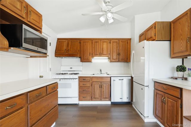 31 S Lexow Avenue, Nanuet, NY 10954