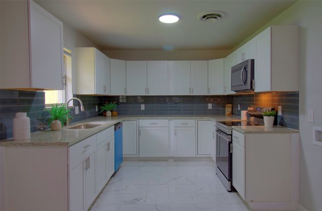 3424 Grady Street, Forest Hill, TX 76119