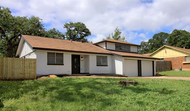 3424 Grady Street, Forest Hill, TX 76119