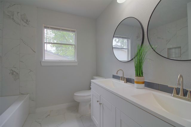 3424 Grady Street, Forest Hill, TX 76119