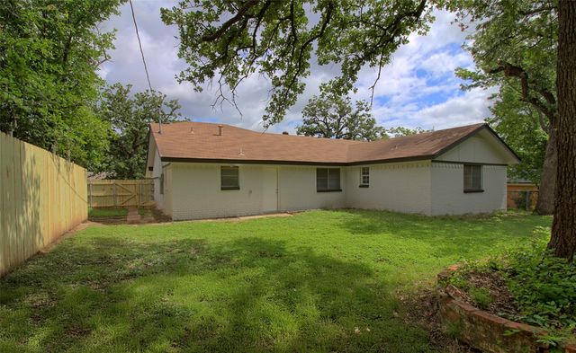 3424 Grady Street, Forest Hill, TX 76119