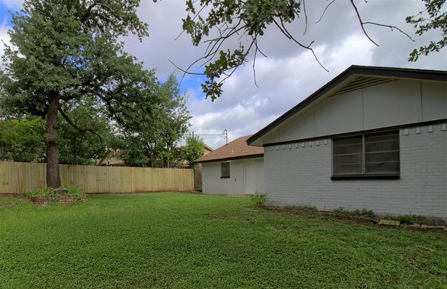 3424 Grady Street, Forest Hill, TX 76119