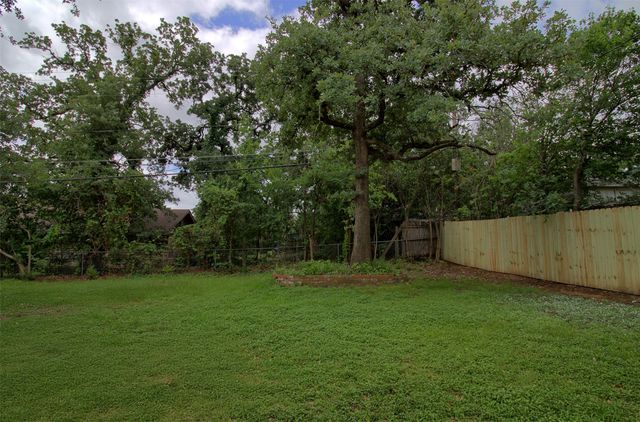 3424 Grady Street, Forest Hill, TX 76119