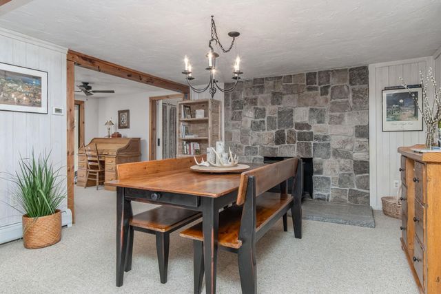 17 Island Pond Road, Hampstead, NH 03841