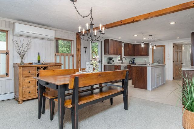 17 Island Pond Road, Hampstead, NH 03841