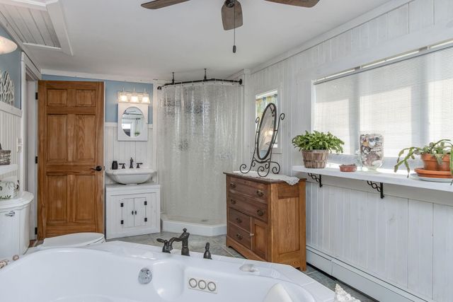 17 Island Pond Road, Hampstead, NH 03841