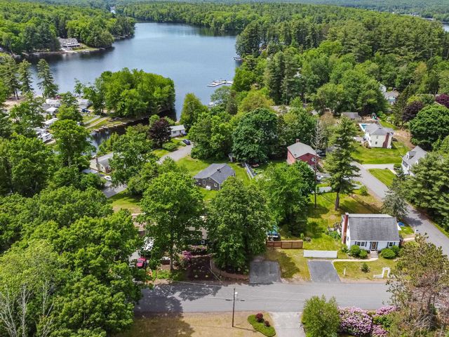 17 Island Pond Road, Hampstead, NH 03841