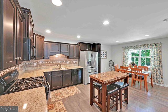 406 WENDOVER WAY, Lancaster, PA 17603