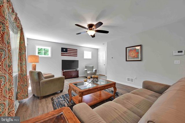 406 WENDOVER WAY, Lancaster, PA 17603