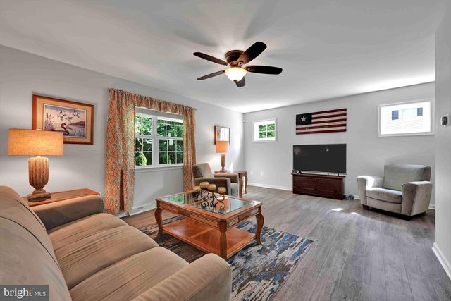 406 WENDOVER WAY, Lancaster, PA 17603