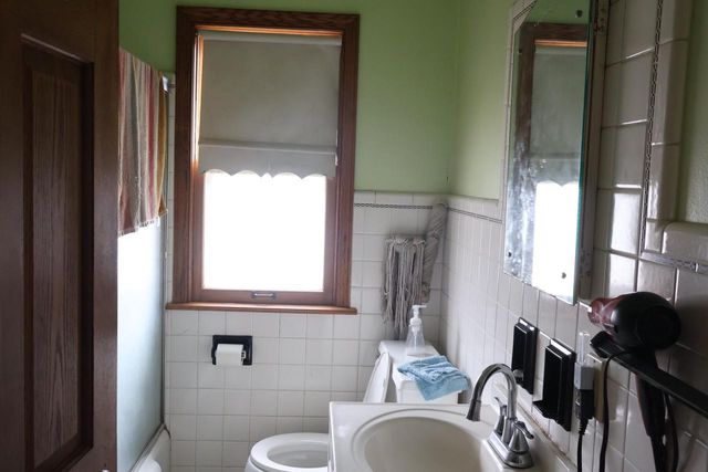 3718 N 57th STREET, Milwaukee, WI 53216