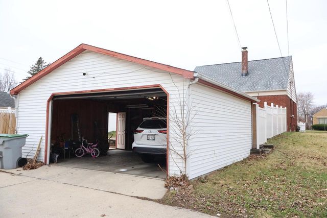 3718 N 57th STREET, Milwaukee, WI 53216