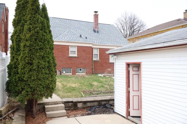 3718 N 57th STREET, Milwaukee, WI 53216