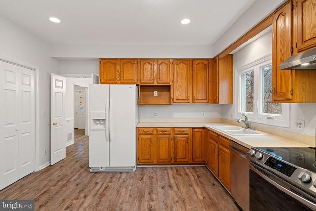 5130 CANNON BLUFF DR, Woodbridge, VA 22192