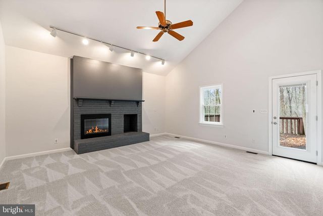 5130 CANNON BLUFF DR, Woodbridge, VA 22192