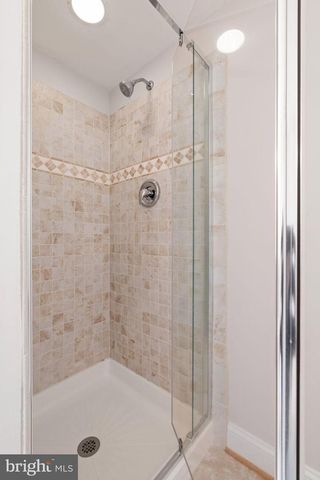 5130 CANNON BLUFF DR, Woodbridge, VA 22192