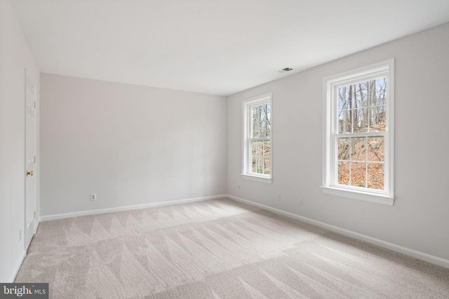 5130 CANNON BLUFF DR, Woodbridge, VA 22192