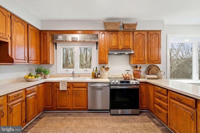 5130 CANNON BLUFF DR, Woodbridge, VA 22192